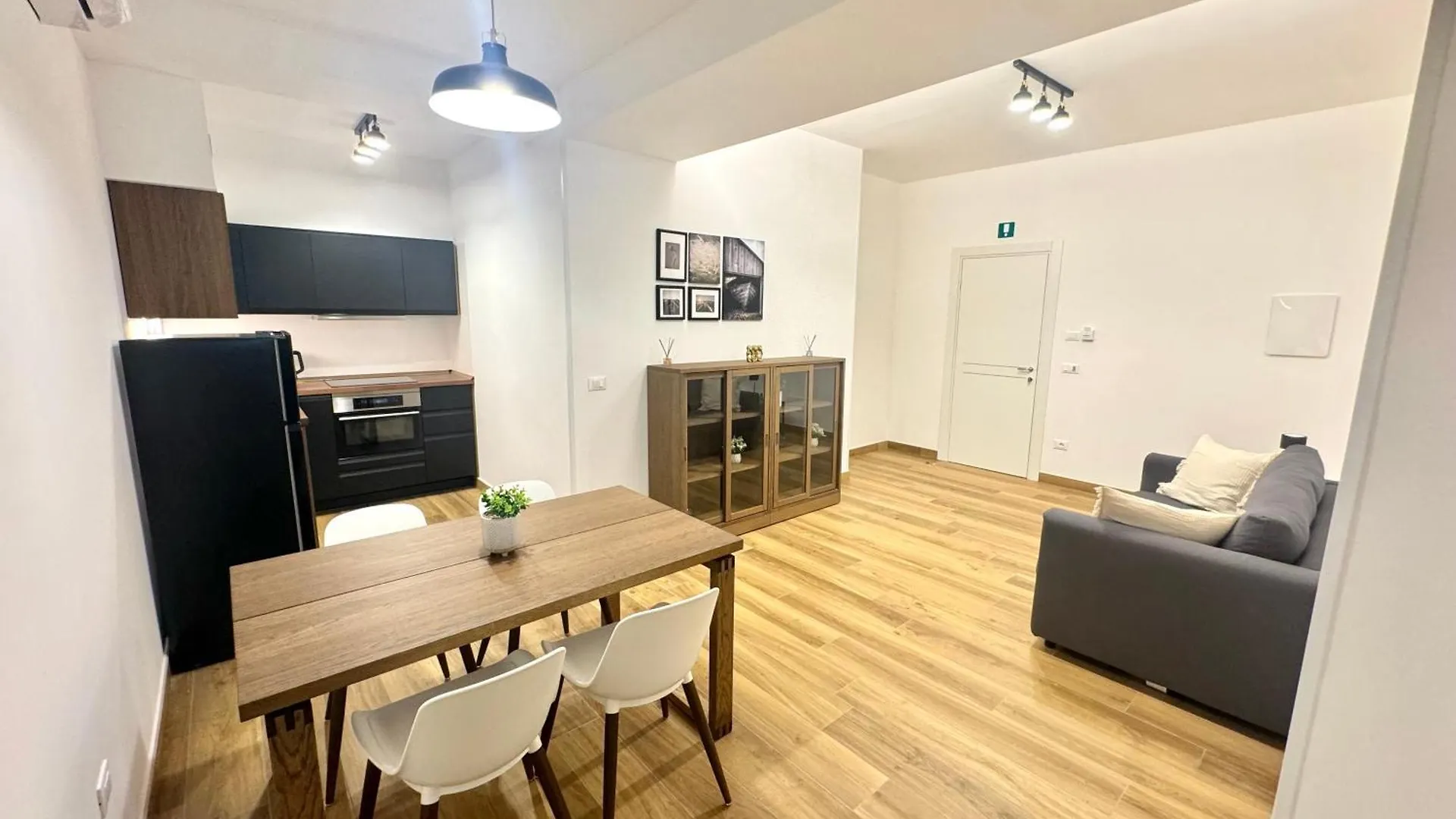 Saint Peter Rome - Luxury Apartments With 24H Guarded Parking Italy