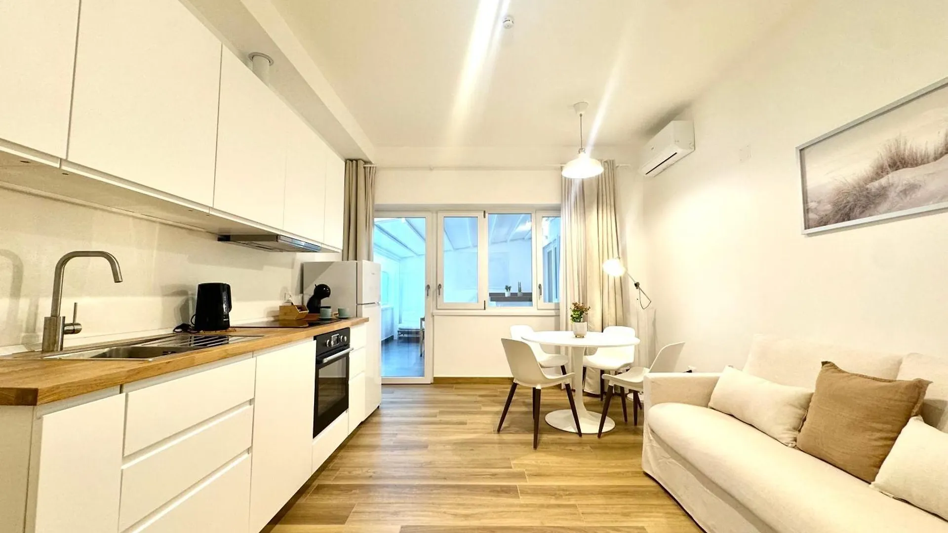 Saint Peter Rome - Luxury Apartments With 24H Guarded Parking 0*,